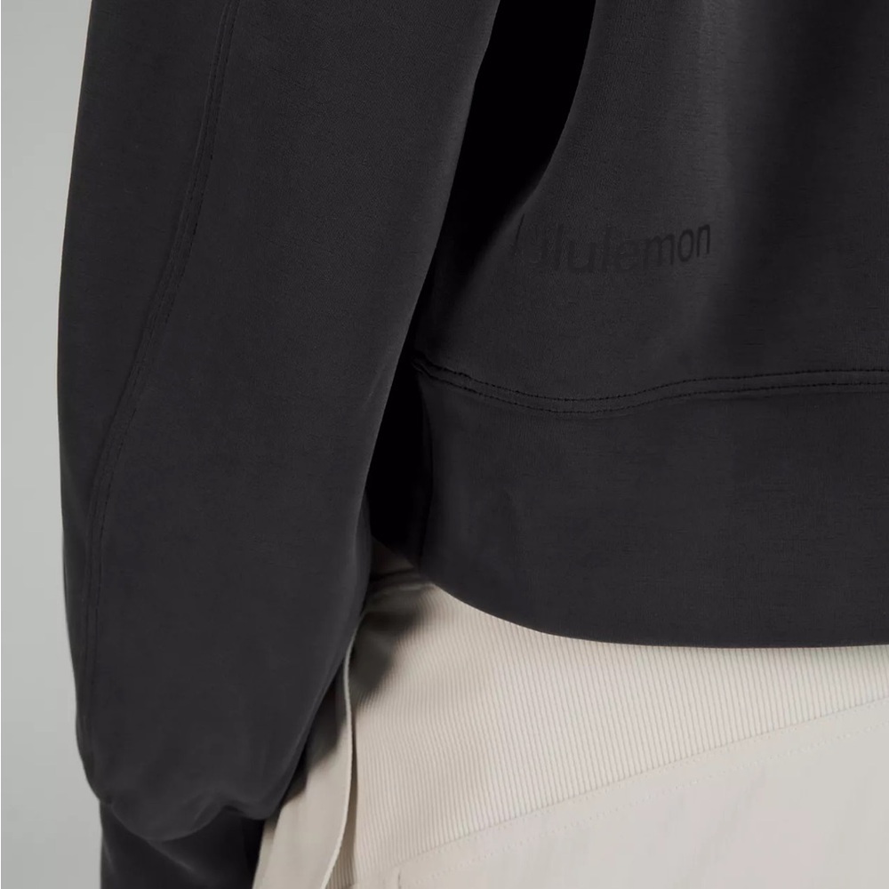 NWT Lululemon Perfectly Oversized Cropped Crew Softstreme Womens Black - Picture 4 of 4